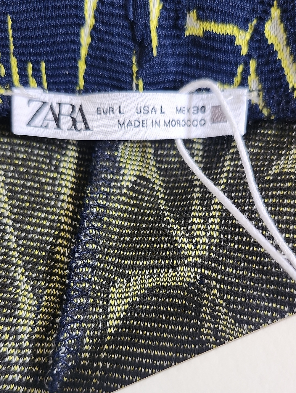 Zara NWT Elastic Waist Navy Blue & Neon Green Leaf Pattern, Mini Skirt, L - Picture 7 of 11